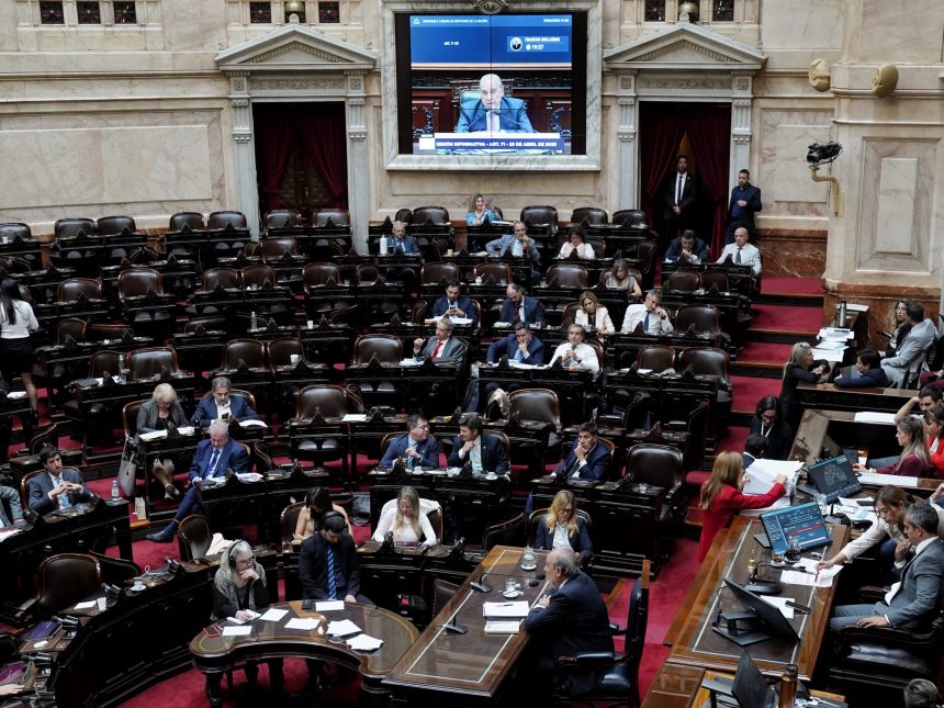 Ministros ausentes: Escándalo cripto y quejas en el Congreso