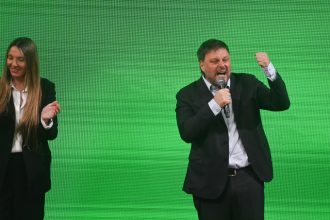 Leandro Santoro cierra campaña moderada: límites a Milei y Macri