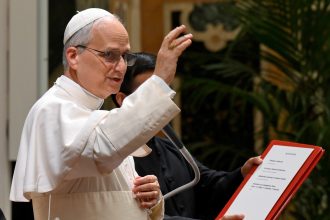 El Vaticano se llena de fe: Asunción del Papa León XIV y 190 delegaciones
