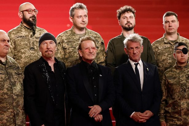 Cannes 2025: Bono brilla en una noche nublada y cautiva a todos