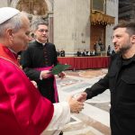 El Papa León XIV y Zelenski: Un Encuentro por Ucrania en Crisis