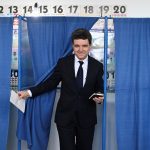 Rumania: Candidato proeuropeo lidera en encuestas frente a extrema derecha