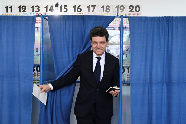 Rumania: Candidato proeuropeo lidera en encuestas frente a extrema derecha