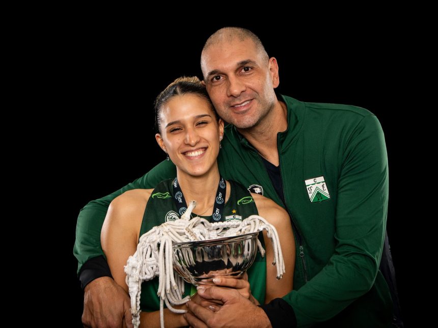 Julia Fernández: Campeona de Básquet y Hija de una Leyenda