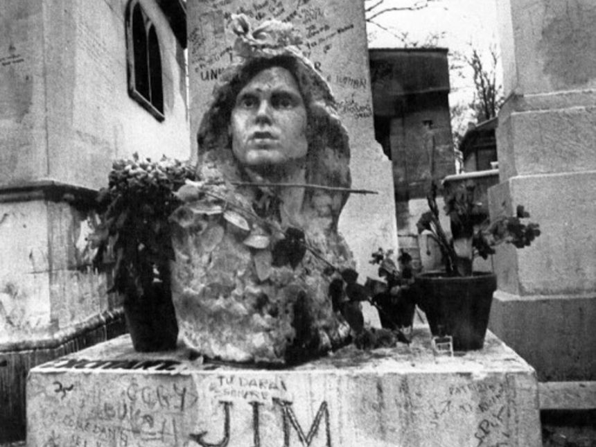 Descubren el busto robado de Jim Morrison casi 40 años después