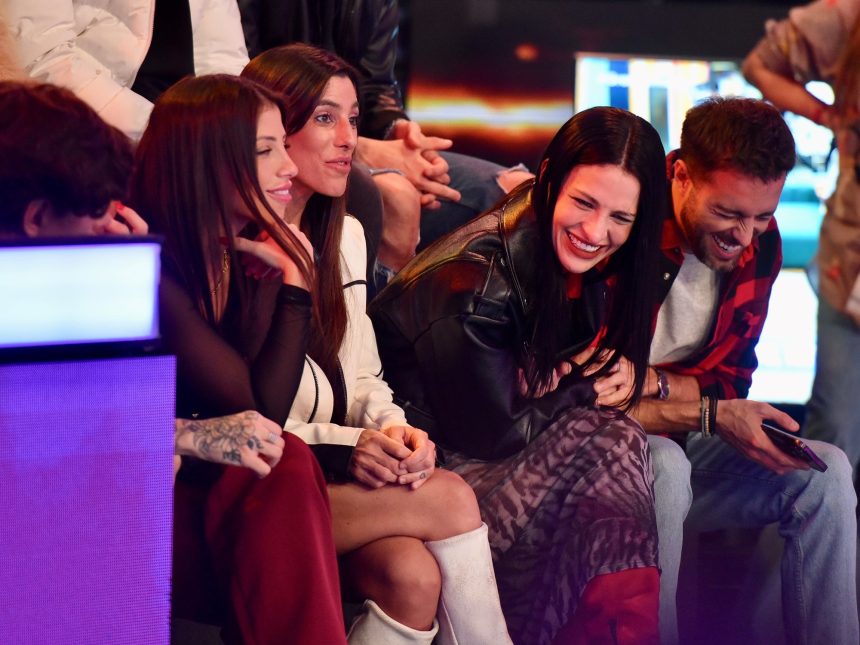 Descubre los secretos de la tribuna de ex Gran Hermano: Cata y Chiara al mando