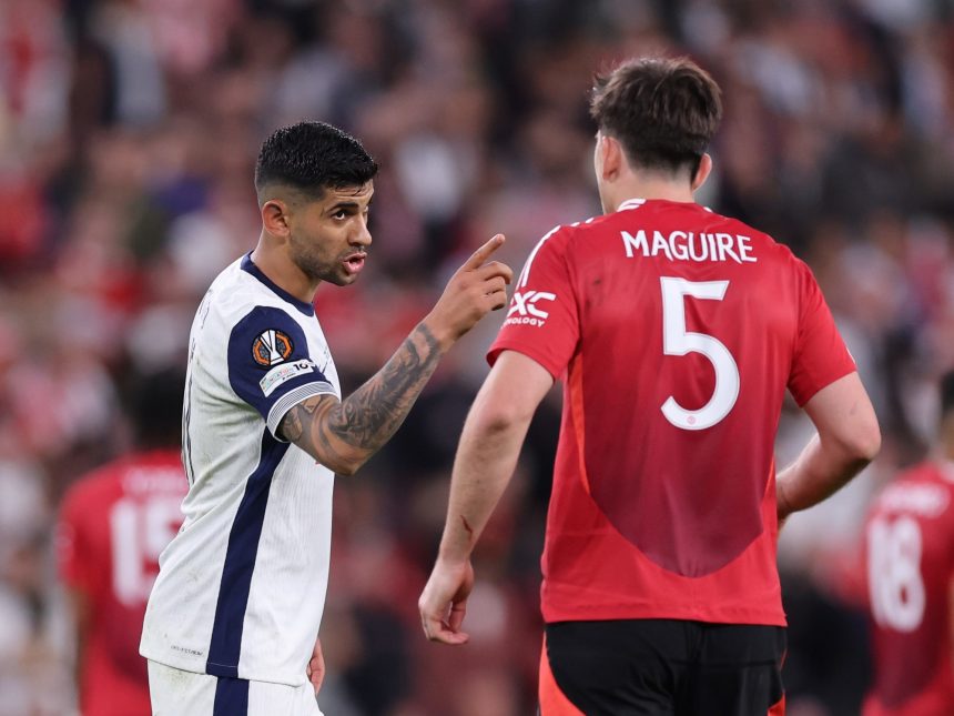 Intensa Rivalidad: Cuti Romero y Harry Maguire se Enfrentan en la Noche