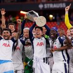 Cuti Romero brilla: Tottenham derrota al Manchester United y asegura Europa