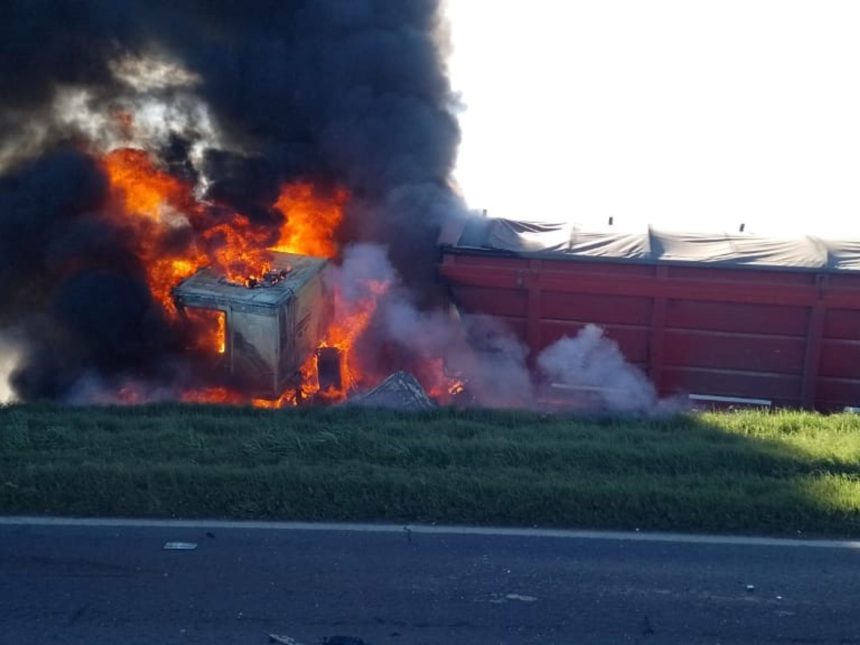 Tragedia en Ruta 33: Ambulancia y Camión Colisionan Fatalmente