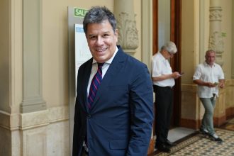 Facundo Manes desafía al radicalismo: críticas a Cristina y Milei