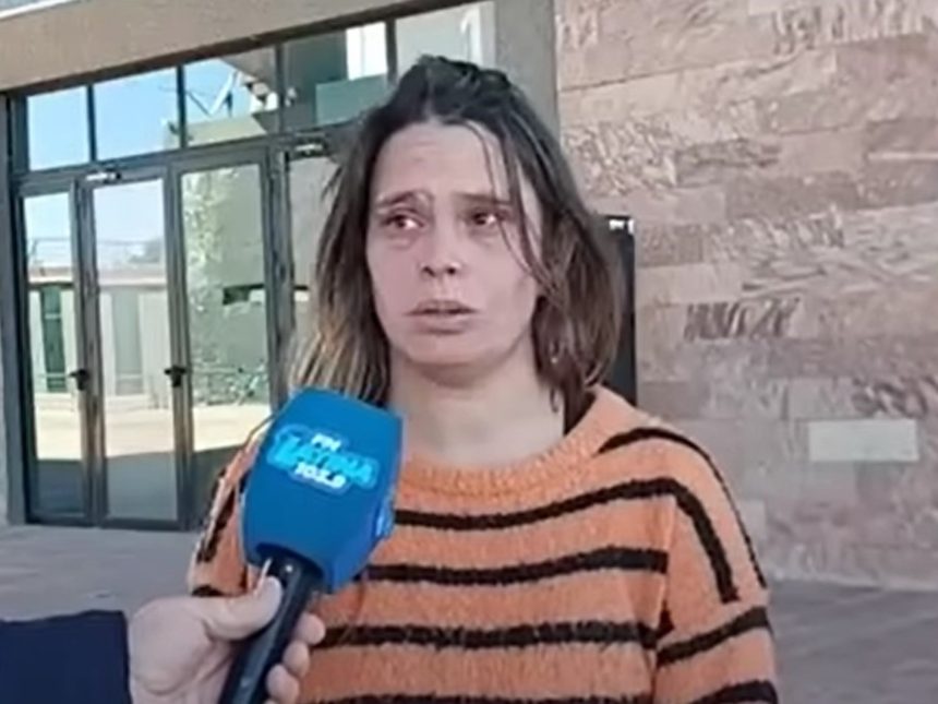 Recibió 510 millones por error, gastó todo y compró un auto: ¡Milagro!
