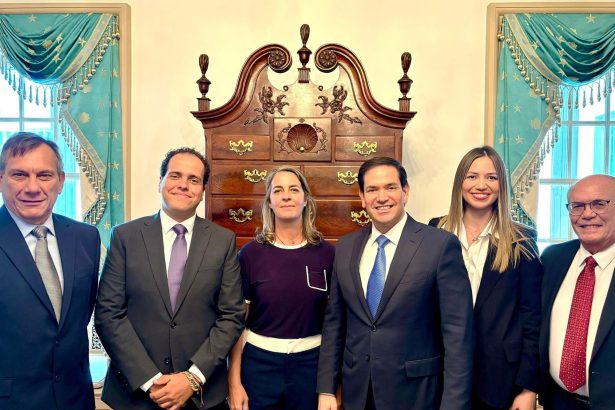 Rescatados de la Embajada Argentina: Su Impactante Llegada a Washington