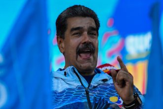 Maduro sorprende con blooper: ‘El chavismo es minoría y ganará