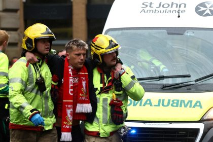 Tragedia en Celebración: Hombre Atropella a Hinchas del Liverpool