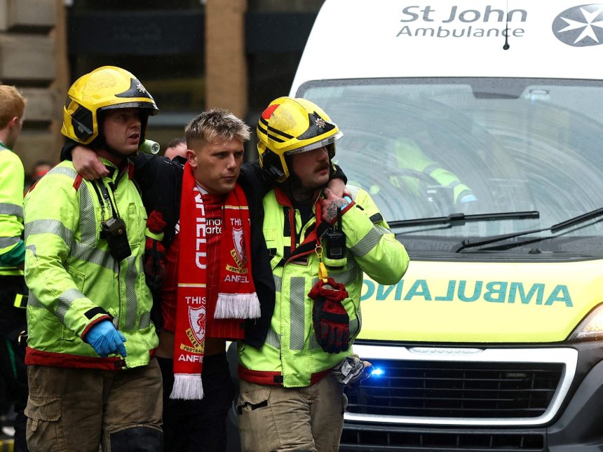 Tragedia en Celebración: Hombre Atropella a Hinchas del Liverpool