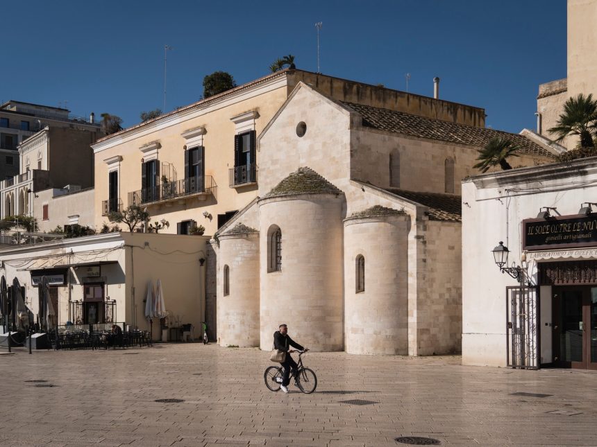 Bari: La ciudad portuaria italiana que atrae a los turistas