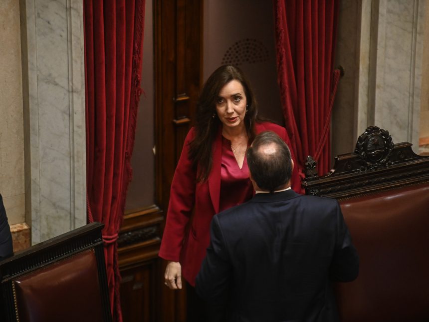 Villarruel nombra a ex militar acusado de encubrir crímenes en el Senado