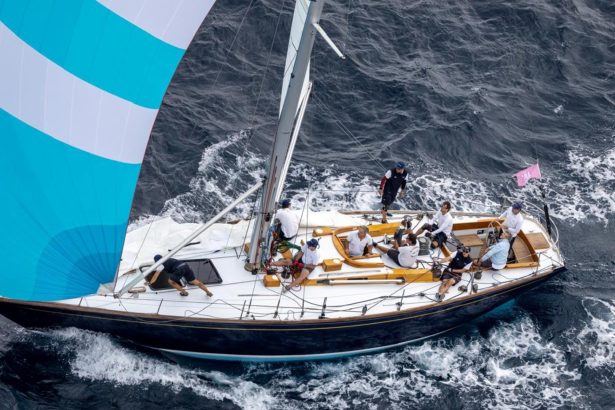 El legendario velero argentino ‘Matrero’ conquista San Remo: ¡un reto épico!