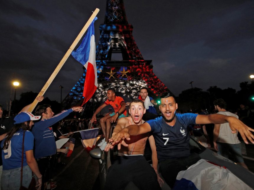¡París brilla! La Torre Eiffel se iluminará con cada gol del PSG