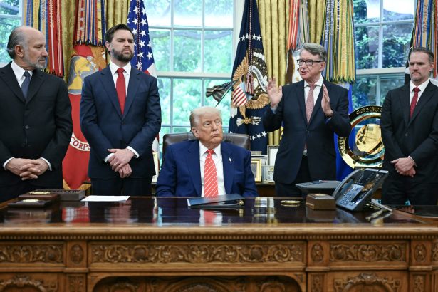 Trump denuncia ‘golpe judicial’ y promete luchar contra fallo de aranceles