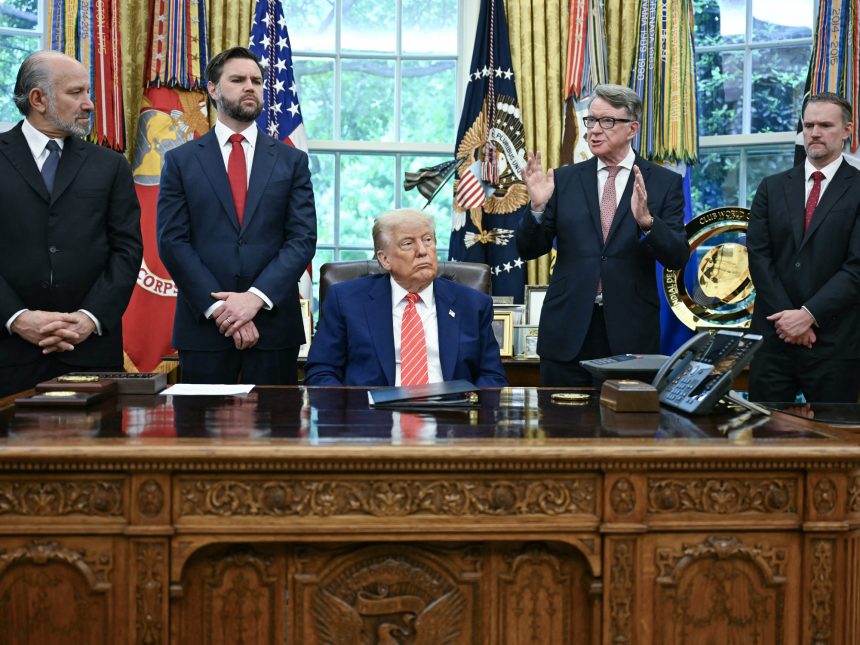 Trump denuncia ‘golpe judicial’ y promete luchar contra fallo de aranceles