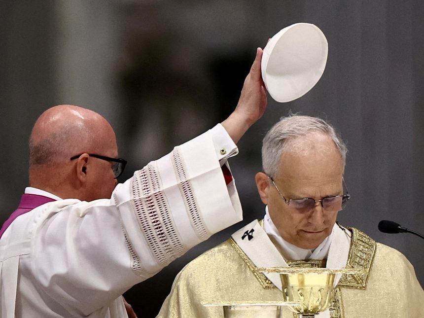 El Papa León XIV: Enfrentando el legado de Francisco para evitar un cisma