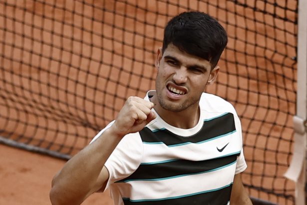 Alcaraz brilla en Roland Garros: triunfo 100 y espíritu deportivo