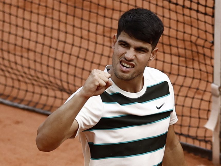 Alcaraz brilla en Roland Garros: triunfo 100 y espíritu deportivo