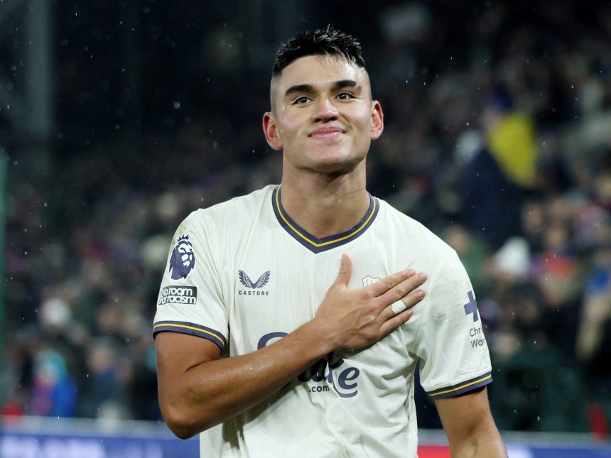 Everton se enamora de Carlos Alcaraz y lo ficha de forma definitiva