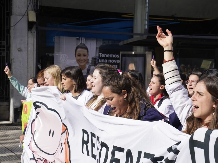 Hospital Garrahan: Audiencia del Gobierno con gremios para resolver conflictos