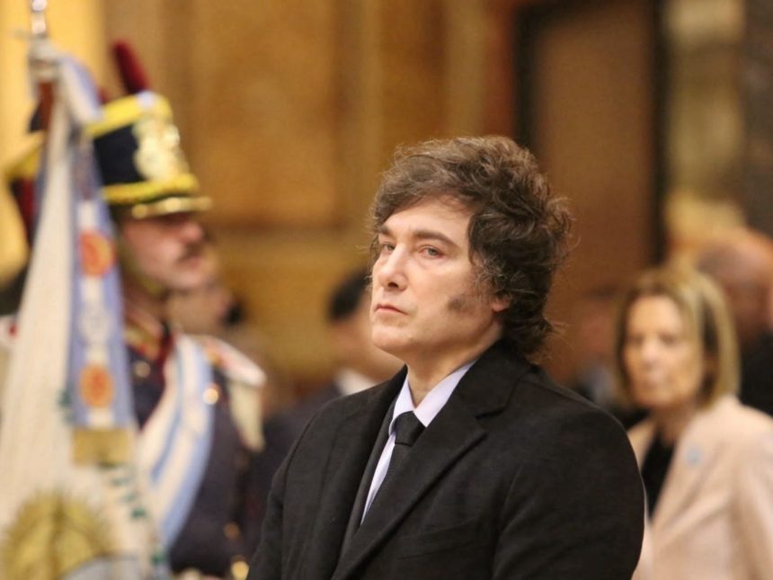 Javier Milei responde a la subida de jubilaciones: ¡Defensa del déficit cero!