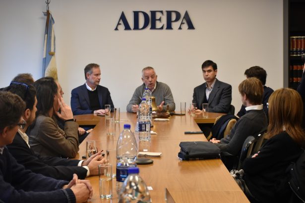 Descubre la Nueva Campaña que Celebra el Valor del Periodismo Profesional