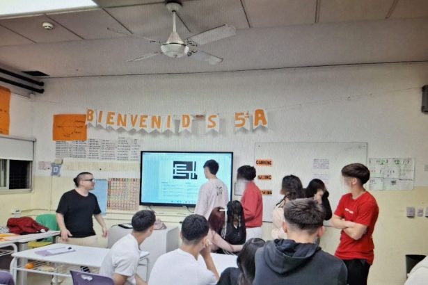 Cómo las escuelas vencen al celular y mejoran el rendimiento escolar