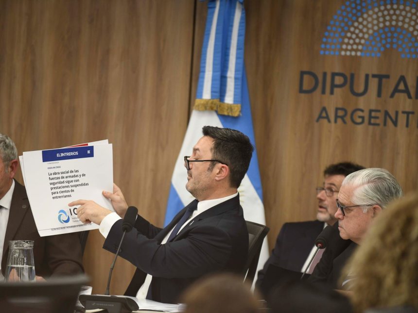 Renuncia del presidente del IOSFA: Crisis y deuda de $120 mil millones