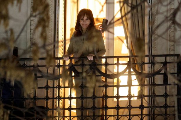 Kirchner enfrenta la devolución de $85.000 millones por fraude
