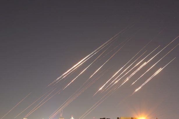 Israel en Crisis: ¿Autocracia o Amenaza Nuclear Iraní?