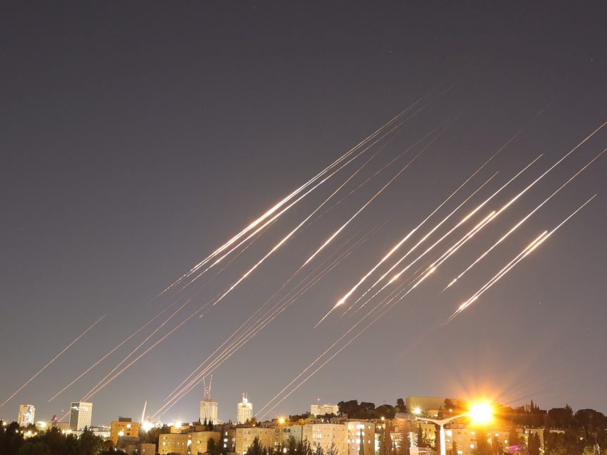 Israel en Crisis: ¿Autocracia o Amenaza Nuclear Iraní?