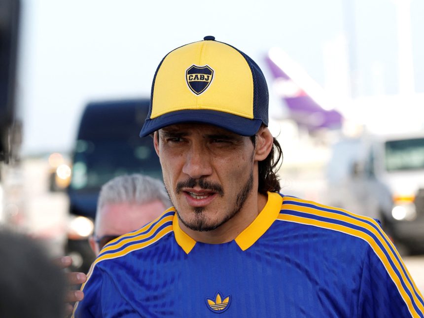 Impactante baja: Cavani se pierde el debut de Boca en el Mundial