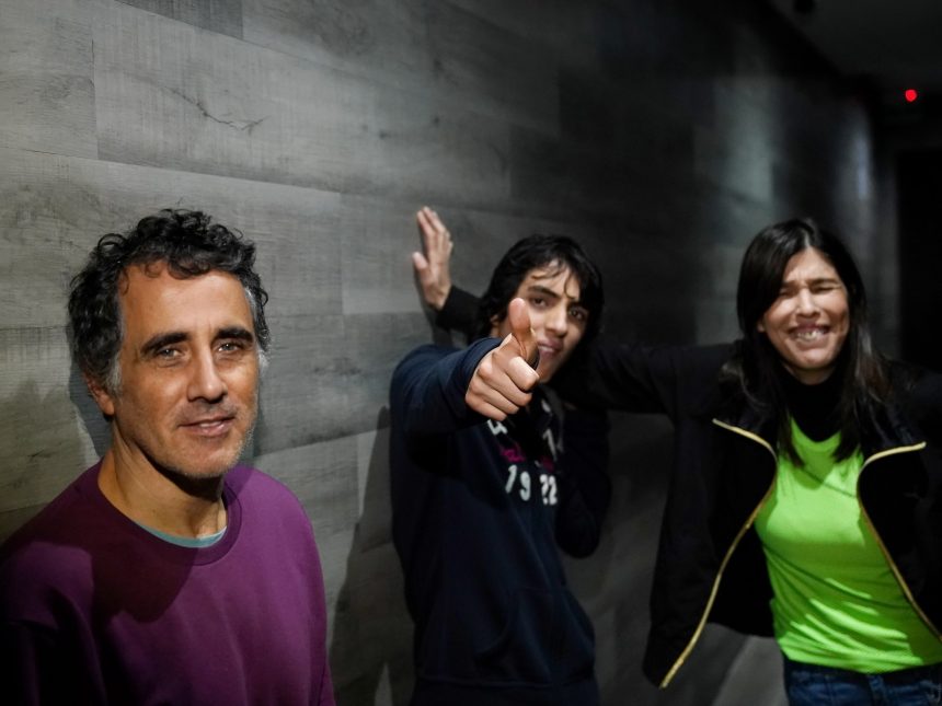 El conmovedor viaje de un director y su hijo con autismo