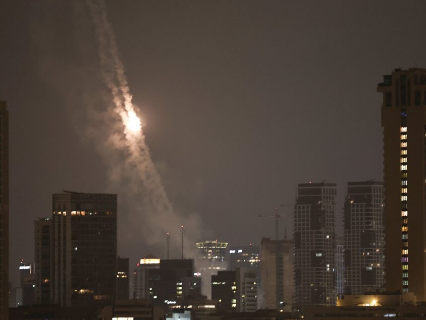 Impacto de Misil Cerca de Embajada: Irán Ataca a Israel