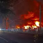 Incendio devastador en depósito de reciclaje en Melchor Romero