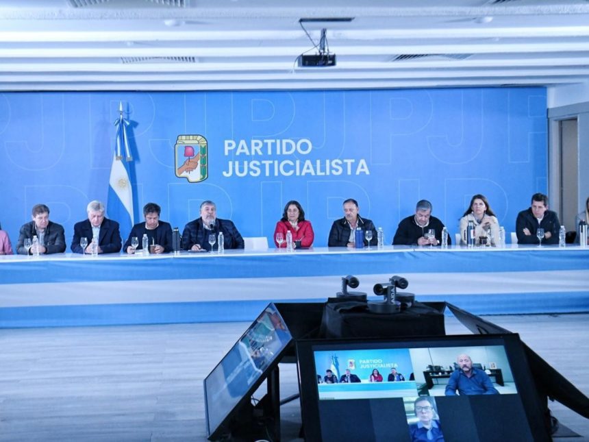El PJ avanza a Plaza de Mayo con La Cámpora en apoyo a Cristina