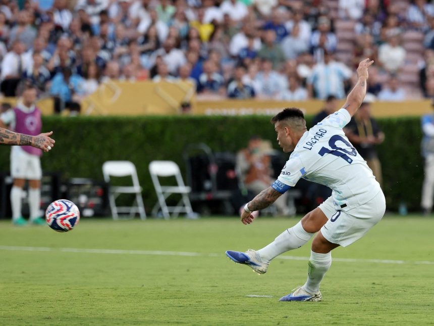 Lautaro Martínez brilla y salva al Inter en empate con Monterrey