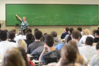 Impactante descenso: 12 universidades argentinas caen en ranking global