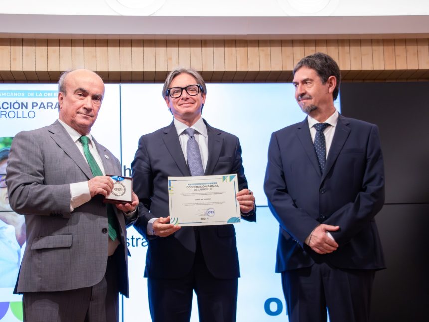 Cinco Argentinos Destacados: Premios de la Organización Iberoamericana