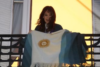 Axel Kicillof y Cristina Kirchner: Reflexiones en la prisión