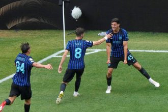 Lautaro y Carboni brillan en el cierre: Inter remonta ante Urawa