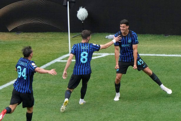 Lautaro y Carboni brillan en el cierre: Inter remonta ante Urawa