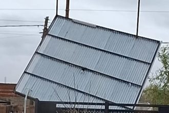 Impacto de la Sudestada: Destrozos y Suspensión de Clases en Buenos Aires