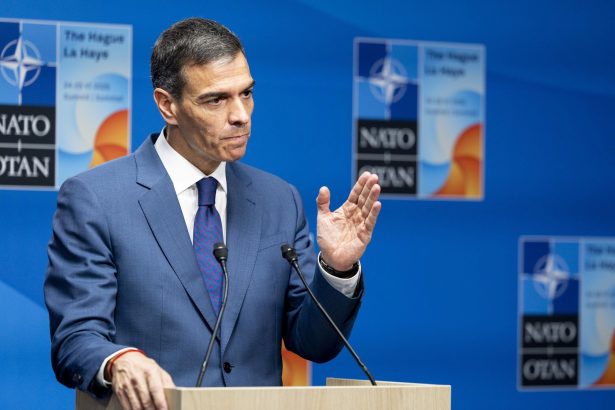 Pedro Sánchez y Donald Trump: Tensión Comercial que Amenaza a España
